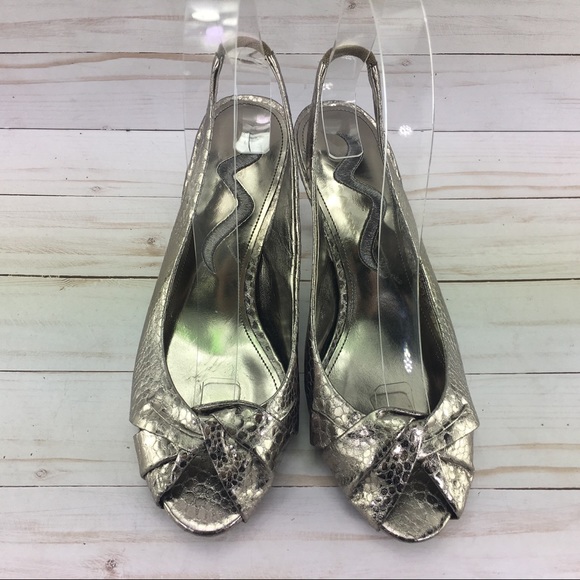 Nina Heels size 6.5 - Picture 2 of 8